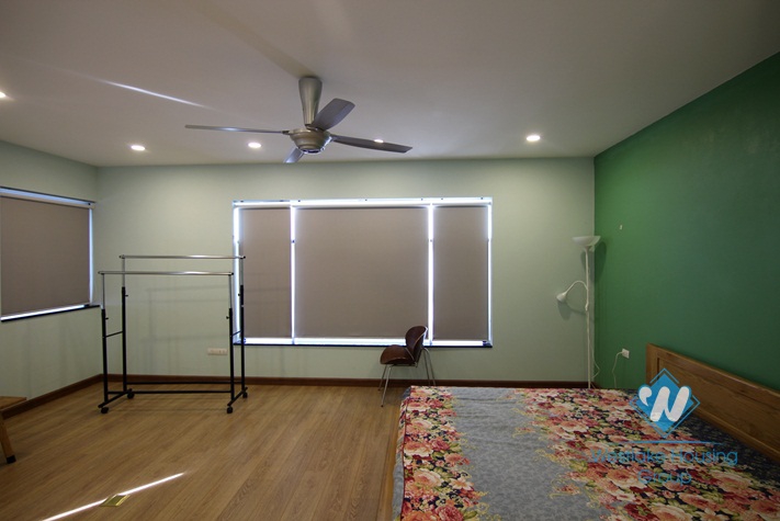 3 floors house for rent in Tay Ho district,Ha Noi